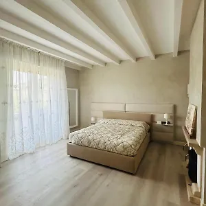  Bed & Breakfast Civico 69 Esclusivo In Franciacorta Italia